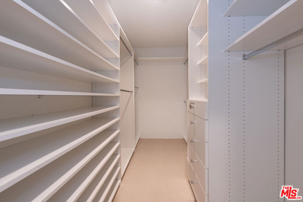 4948 Petit Avenue - Photo 45