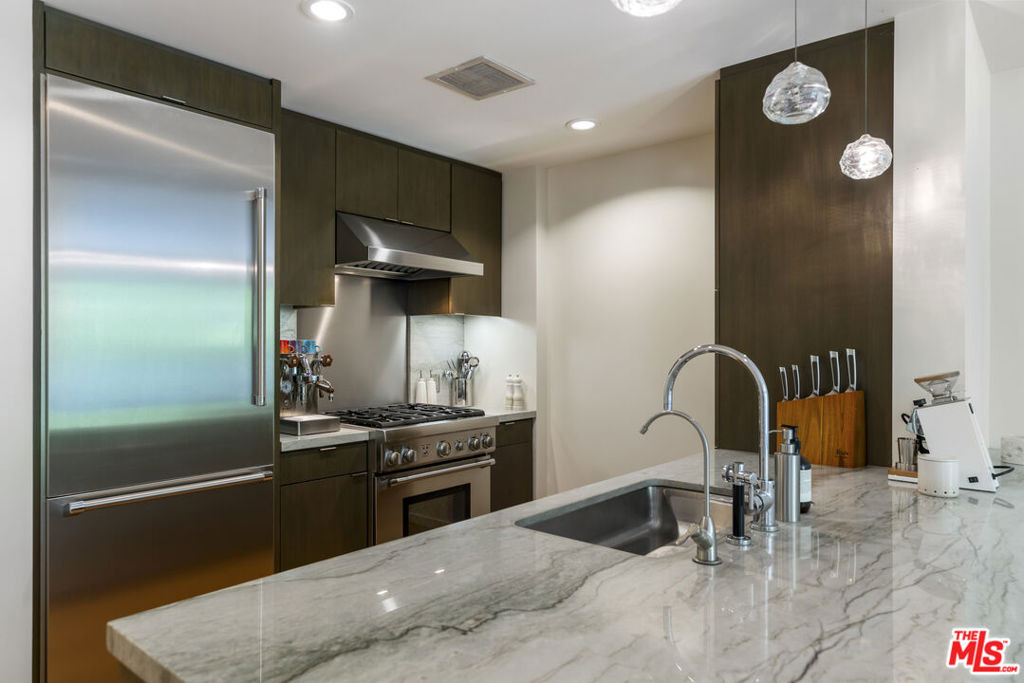 1705 Ocean Ave - Photo 7