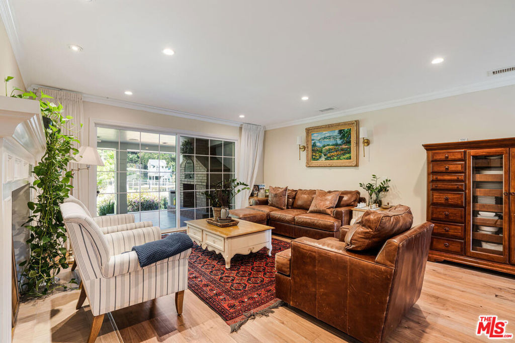4415 Conchita Way - Photo 3