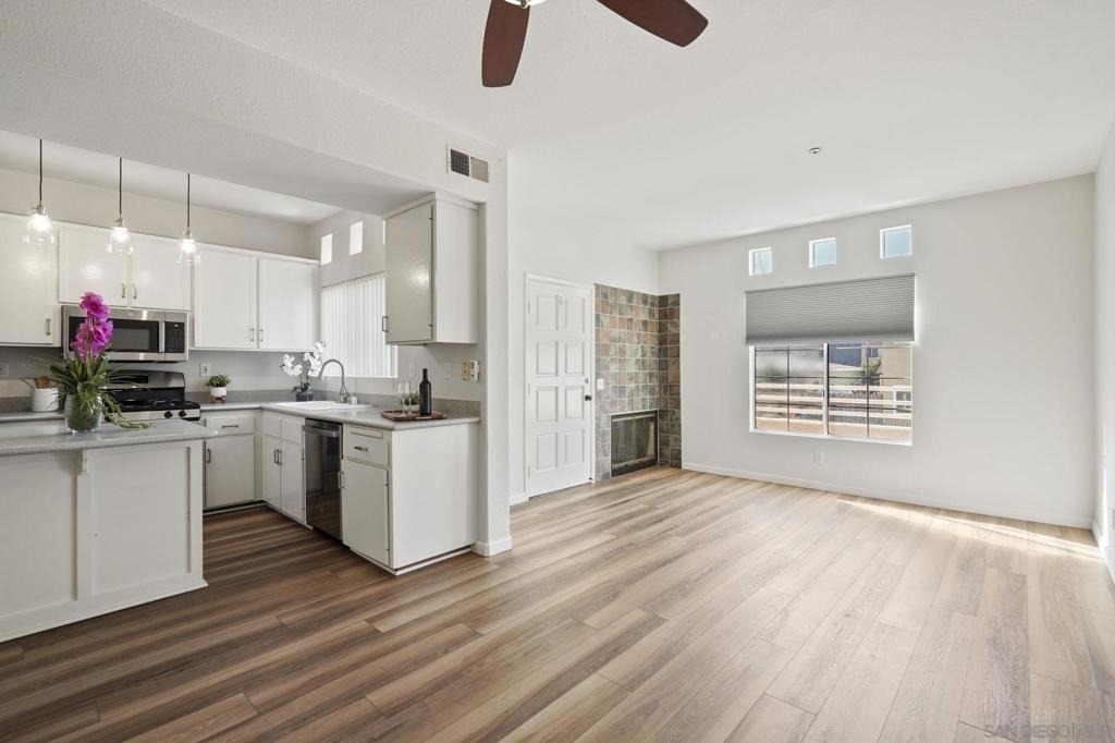 221 Donax Ave - Photo 8