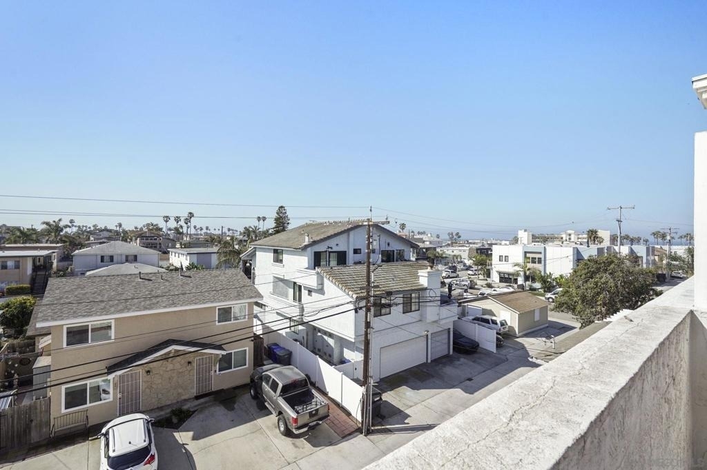 221 Donax Ave - Photo 32