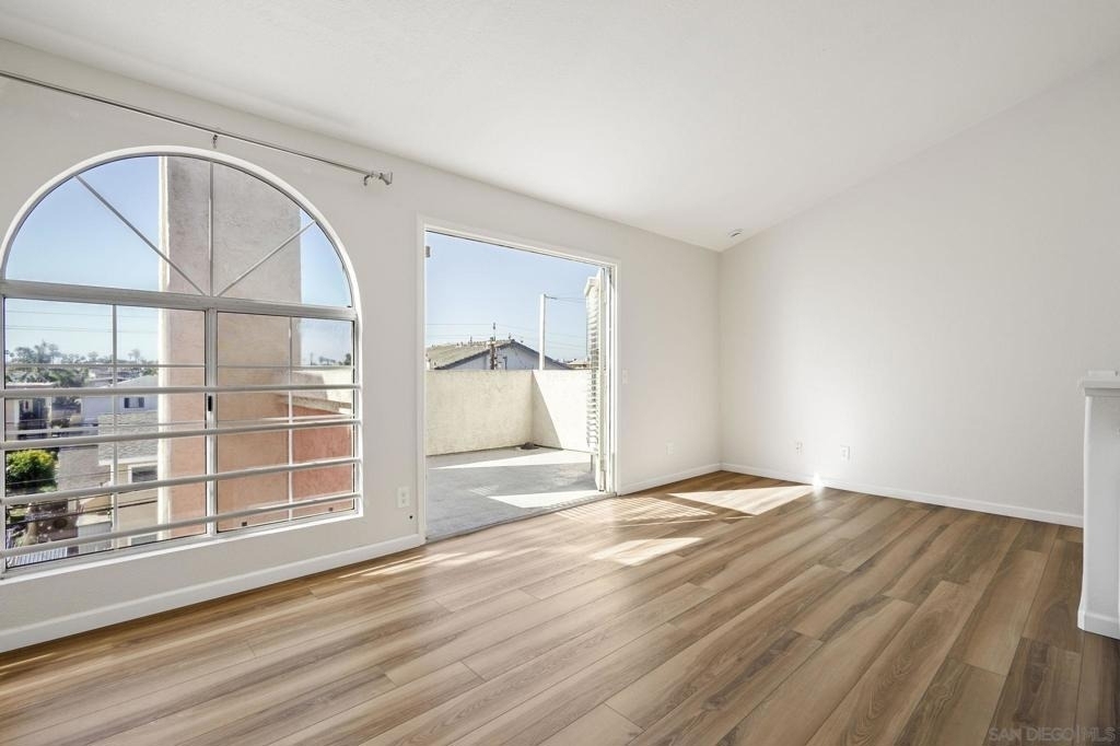 221 Donax Ave - Photo 26