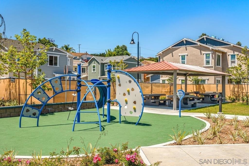 1527 Wingwood - Photo 28