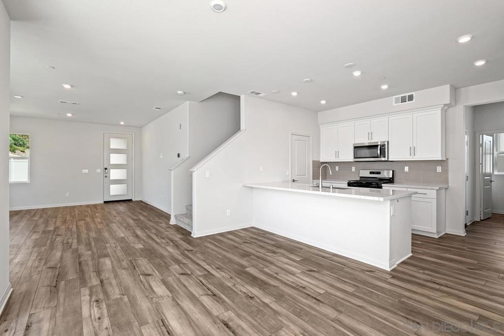 1527 Wingwood - Photo 4