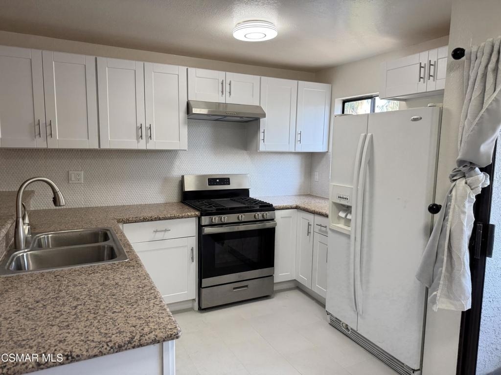 18530 Hatteras Street - Photo 5