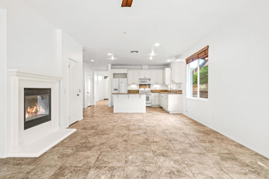 2651 Desert Breeze Way - Photo 29