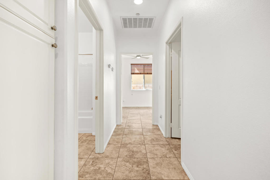 2651 Desert Breeze Way - Photo 31
