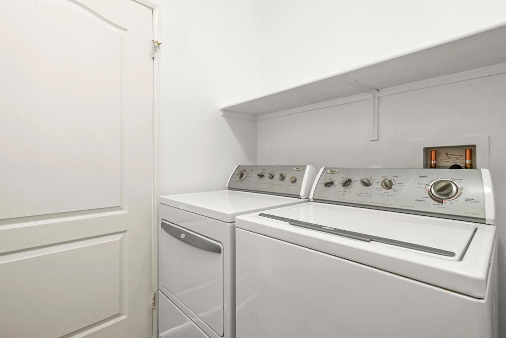 2651 Desert Breeze Way - Photo 35