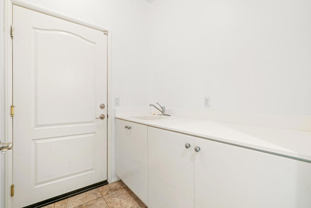 2651 Desert Breeze Way - Photo 34