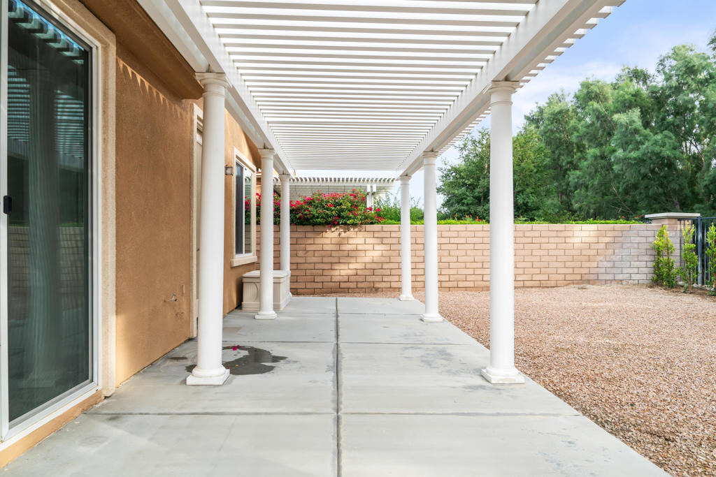 2651 Desert Breeze Way - Photo 39