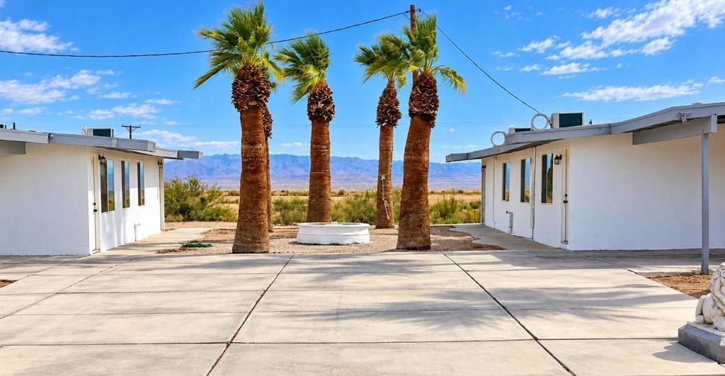 2542 Sea View Drive - Photo 2