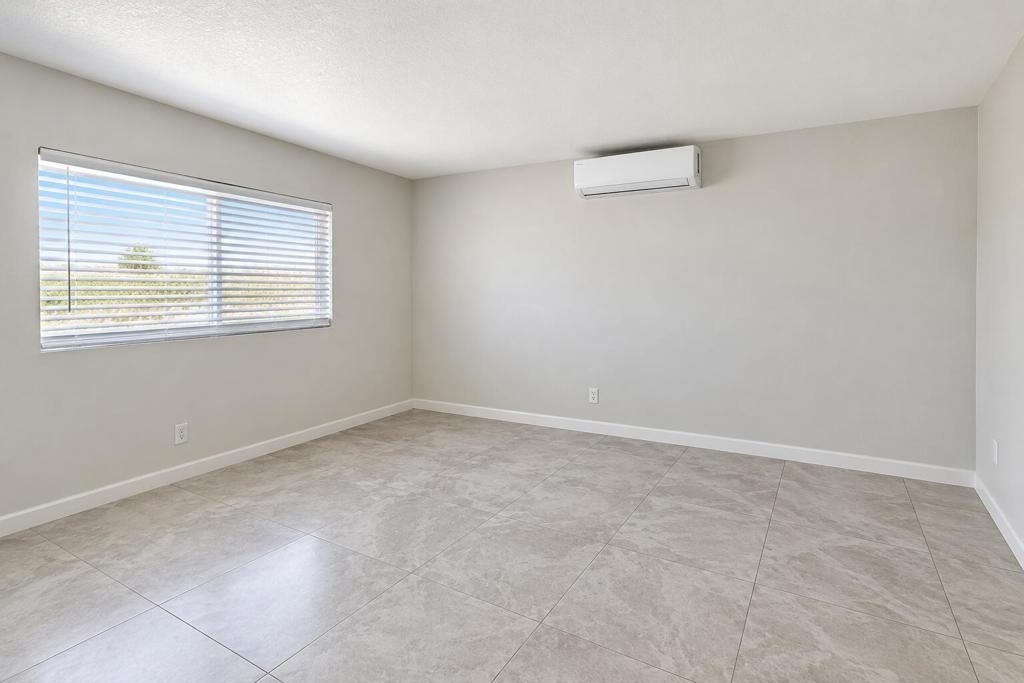 2542 Sea View Drive - Photo 4