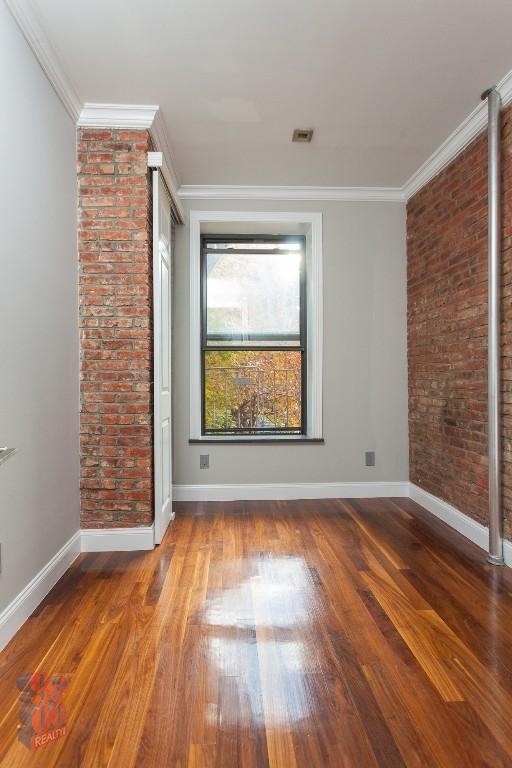 East 116th Street - Photo 2