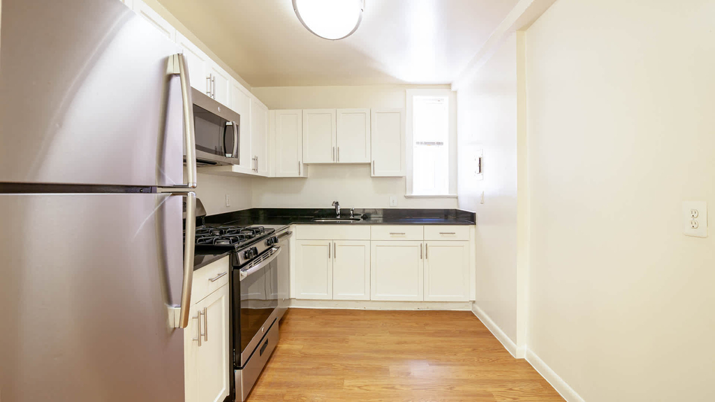 4850 Connecticut Ave. Nw - Photo 4