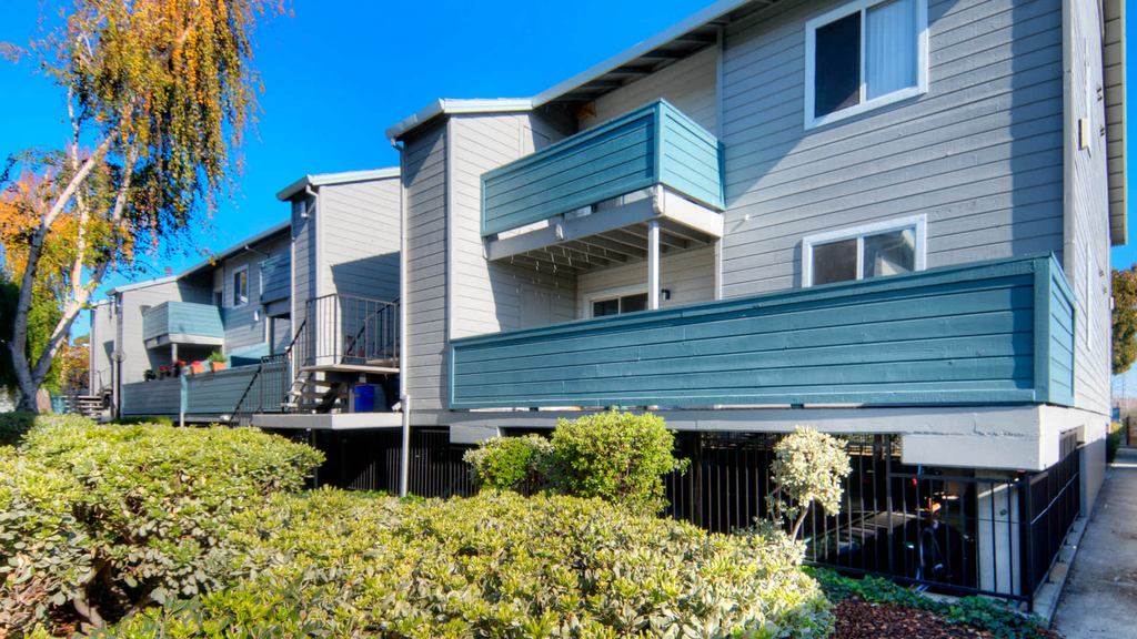 1600 E. Third Avenue - Photo 1