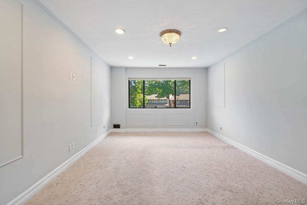 16 Club Drive S - Photo 11