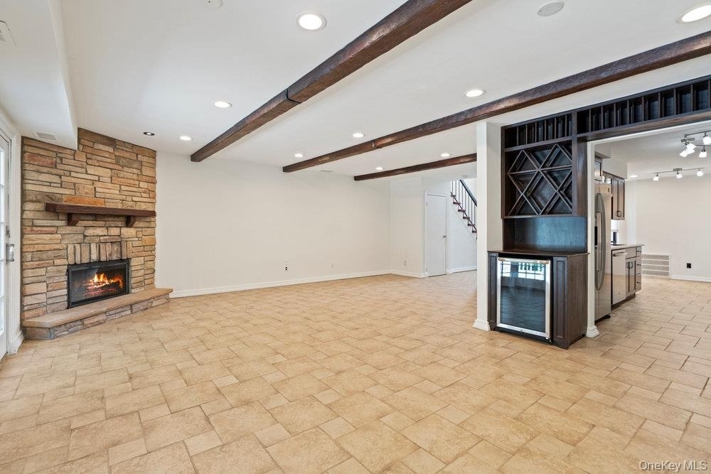 16 Club Drive S - Photo 9