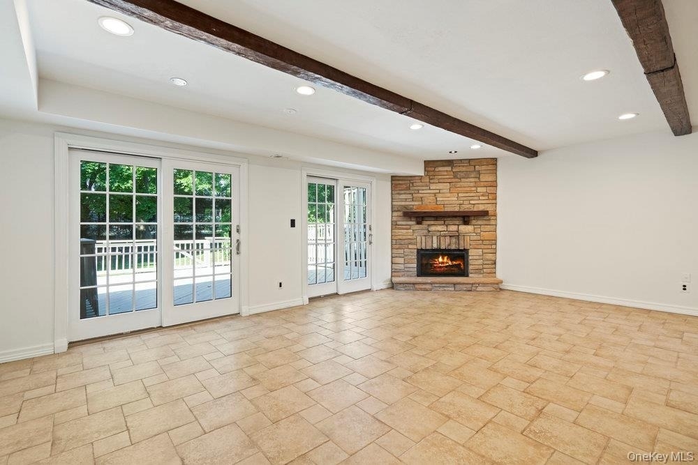 16 Club Drive S - Photo 8
