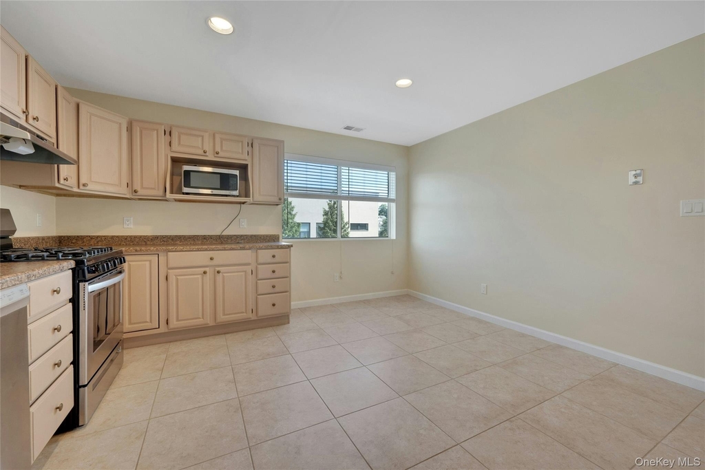 19 Edison Place - Photo 8