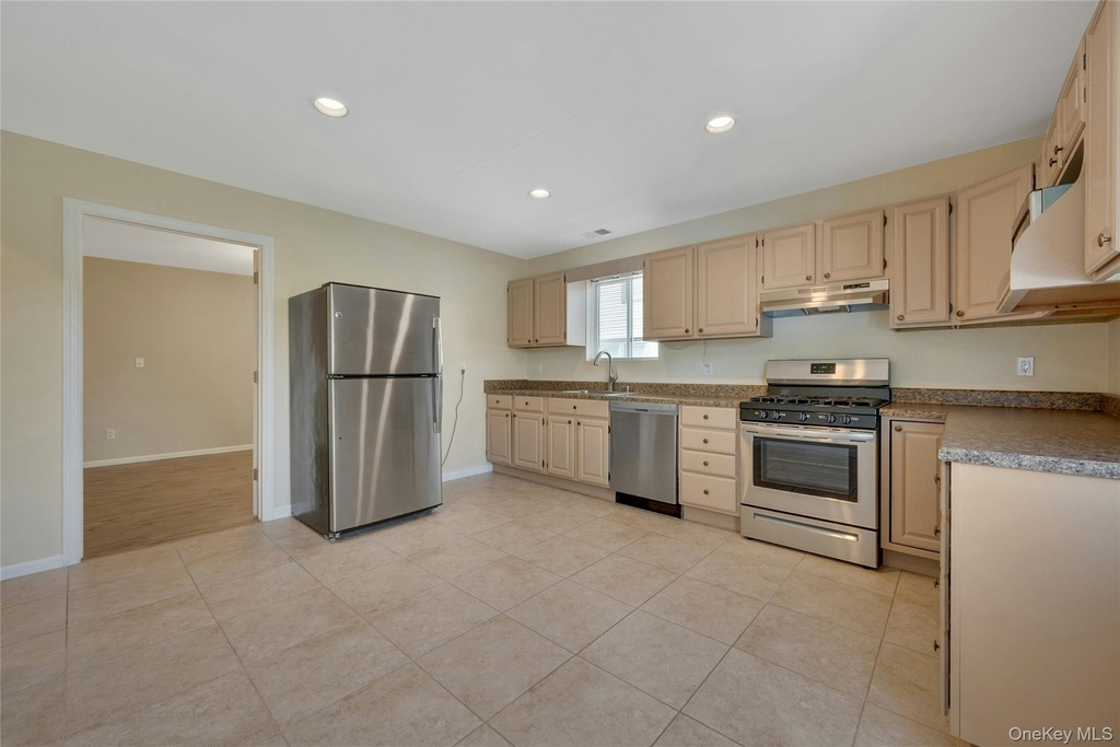 19 Edison Place - Photo 6