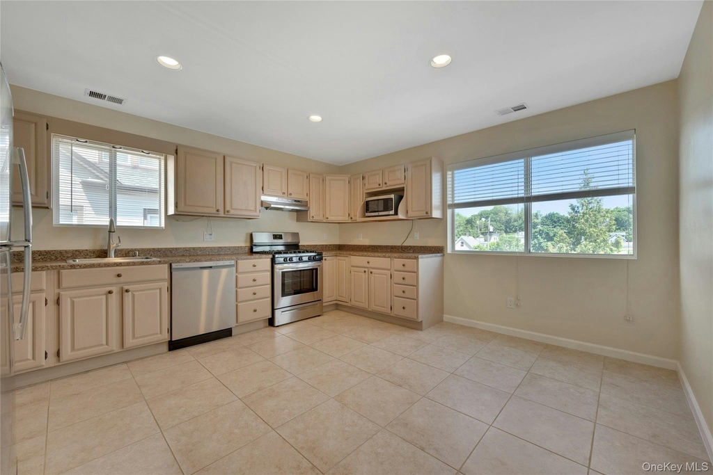19 Edison Place - Photo 5