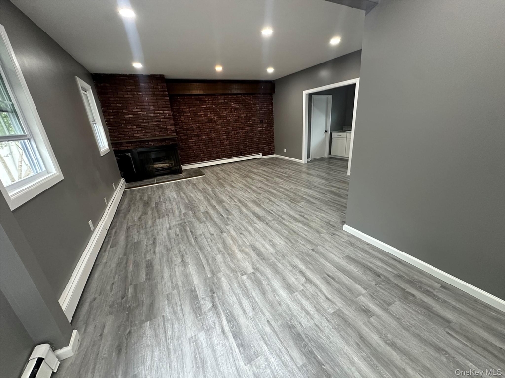 495 Dewitt Avenue - Photo 4