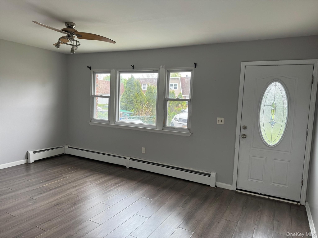 60 Sarah Lane - Photo 1
