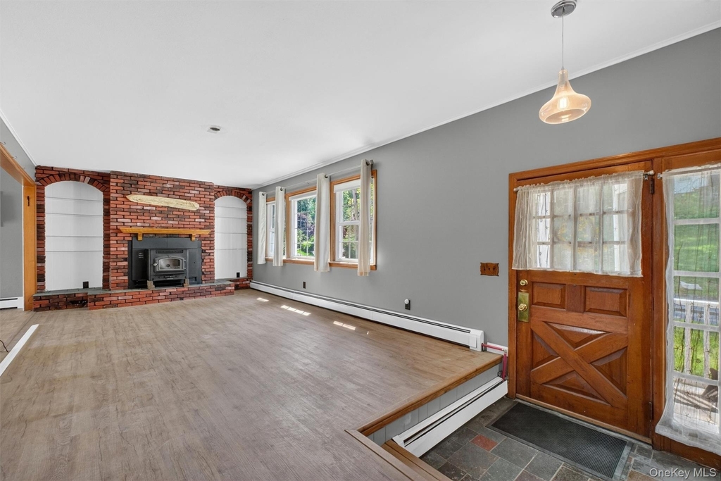 50 Ellen Avenue - Photo 2