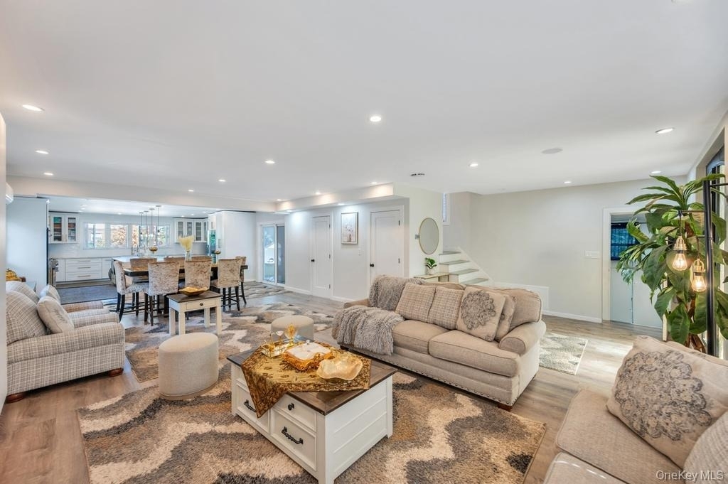 6 Ash Lane - Photo 1