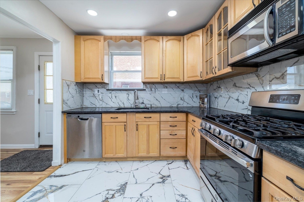 191 Raff Avenue - Photo 13