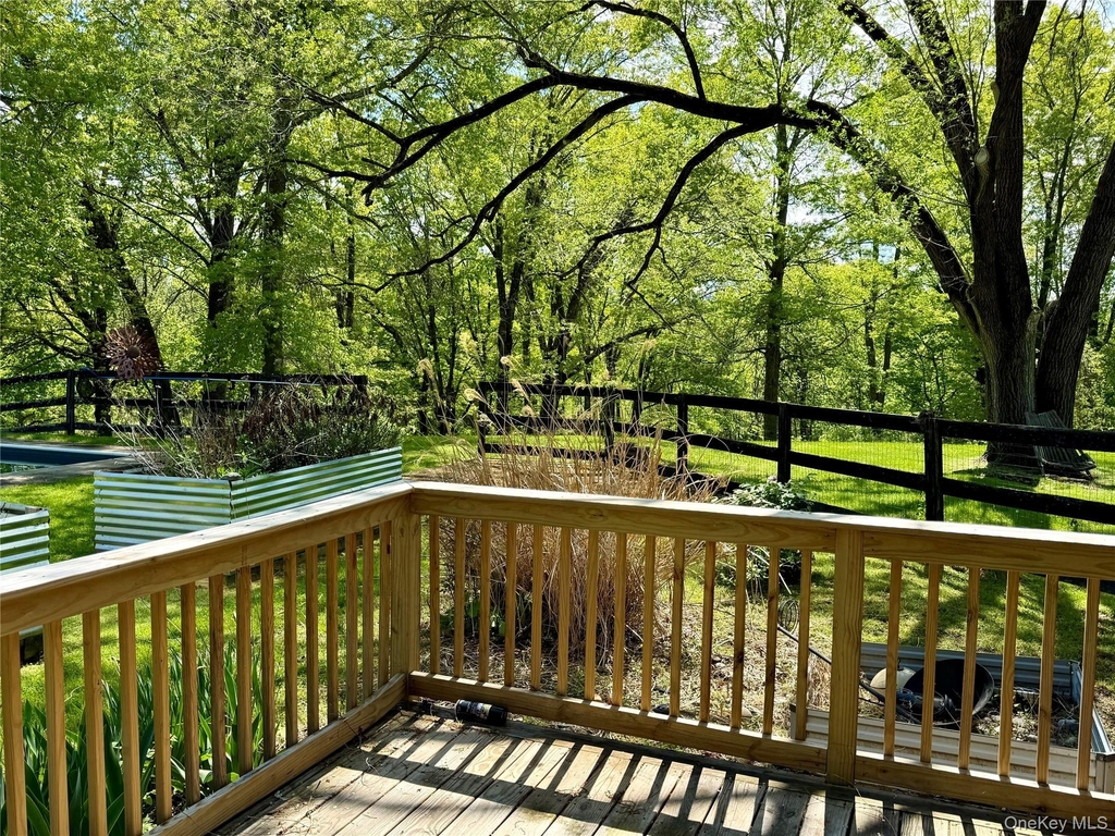 183 Barrytown Road - Photo 39