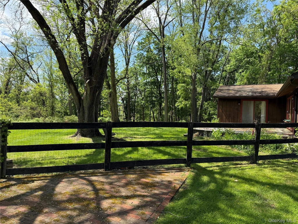 183 Barrytown Road - Photo 27