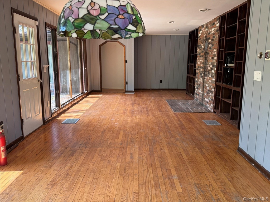 183 Barrytown Road - Photo 10