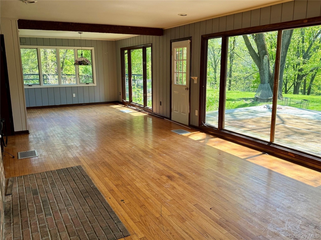 183 Barrytown Road - Photo 11