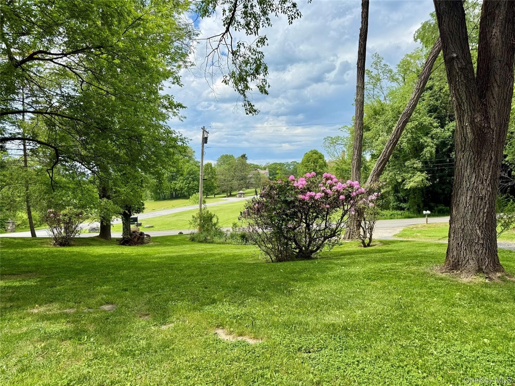 183 Barrytown Road - Photo 33