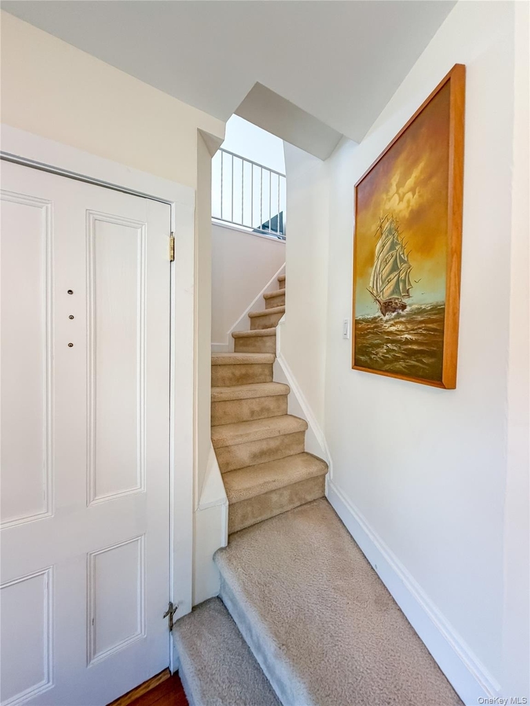 43 W Neck Road - Photo 7
