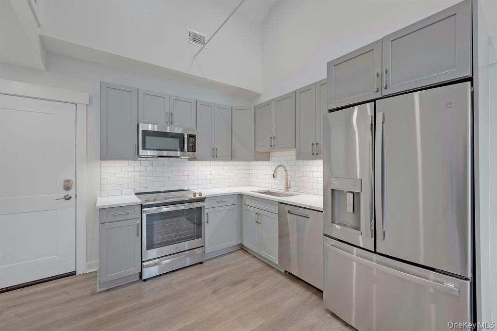 1133 Pleasantville Road - Photo 2