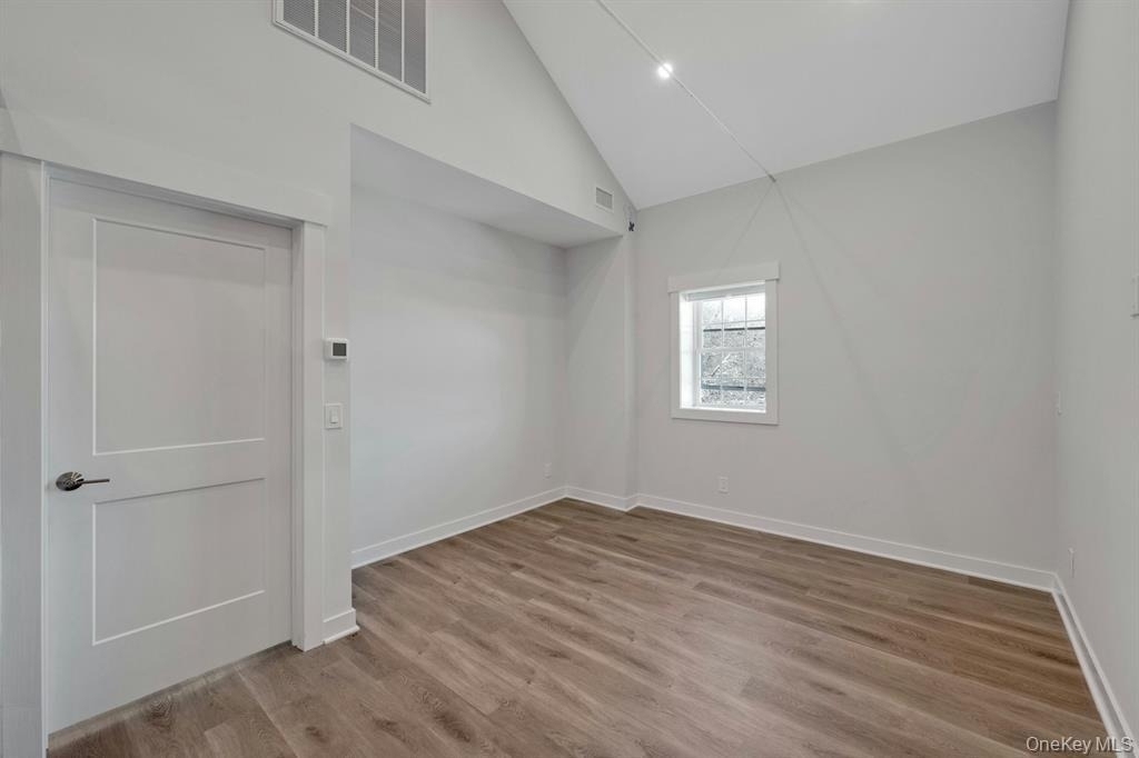 1133 Pleasantville Road - Photo 4