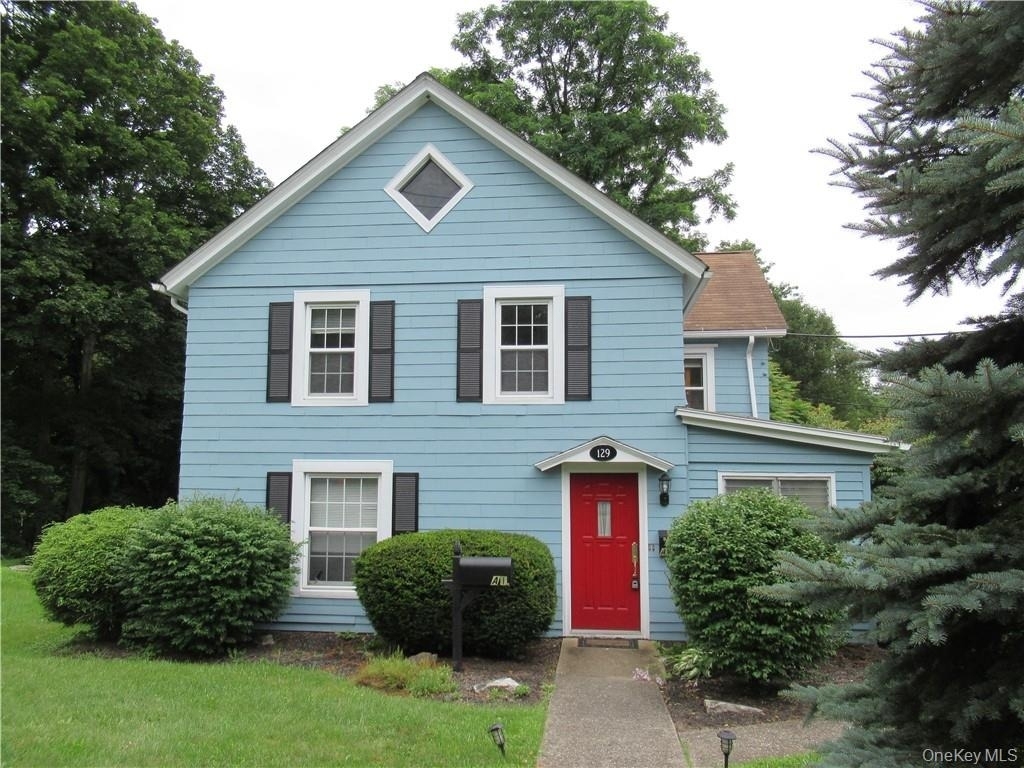 129 Charles Colman Boulevard - Photo 0