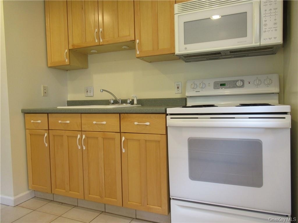 129 Charles Colman Boulevard - Photo 8