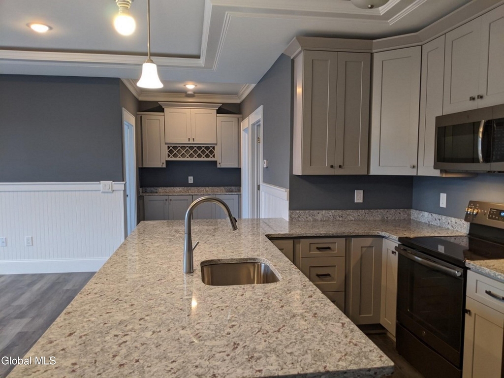 12 White Street - Photo 16