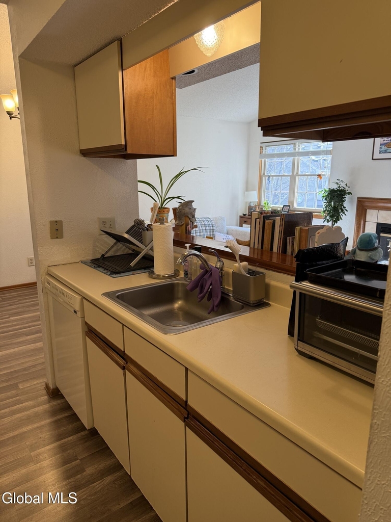 209 Monmouth Way - Photo 13