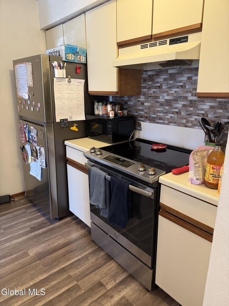 209 Monmouth Way - Photo 12