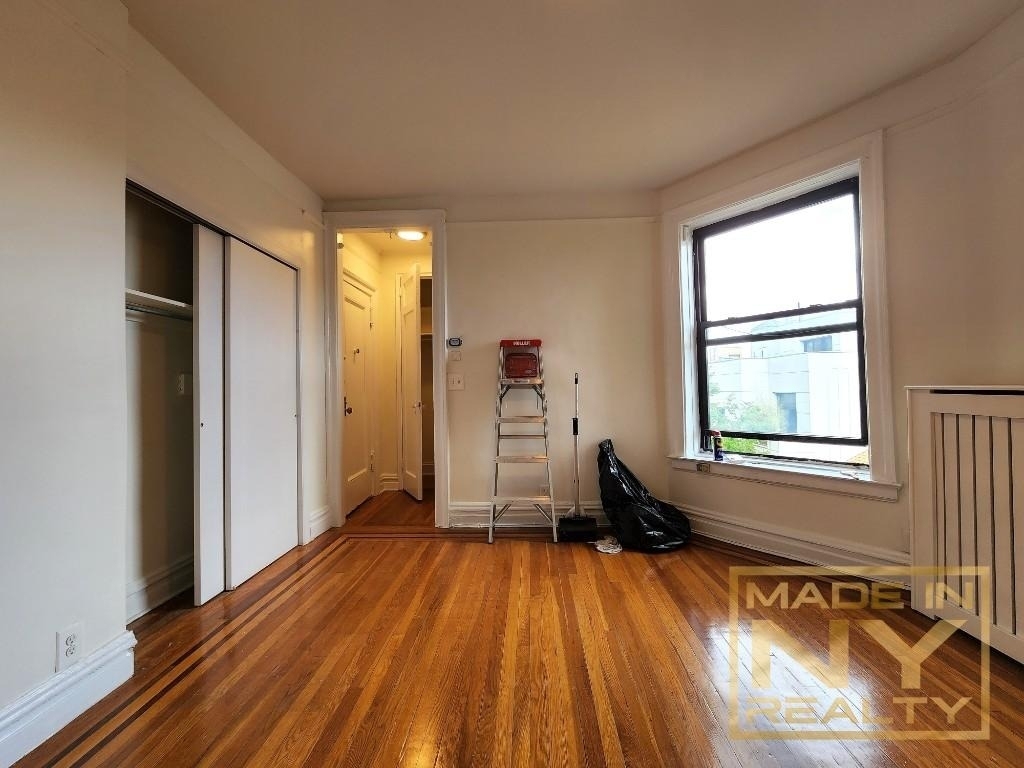 29-07 31st Avenue - Photo 3
