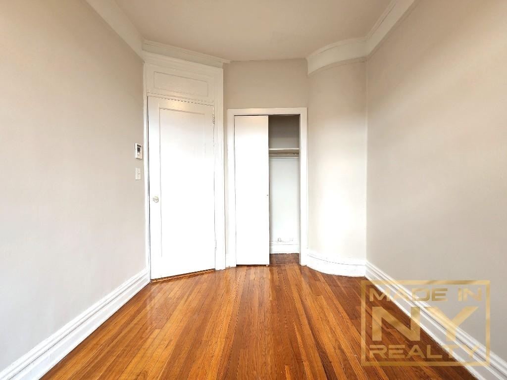 29-07 31st Avenue - Photo 6