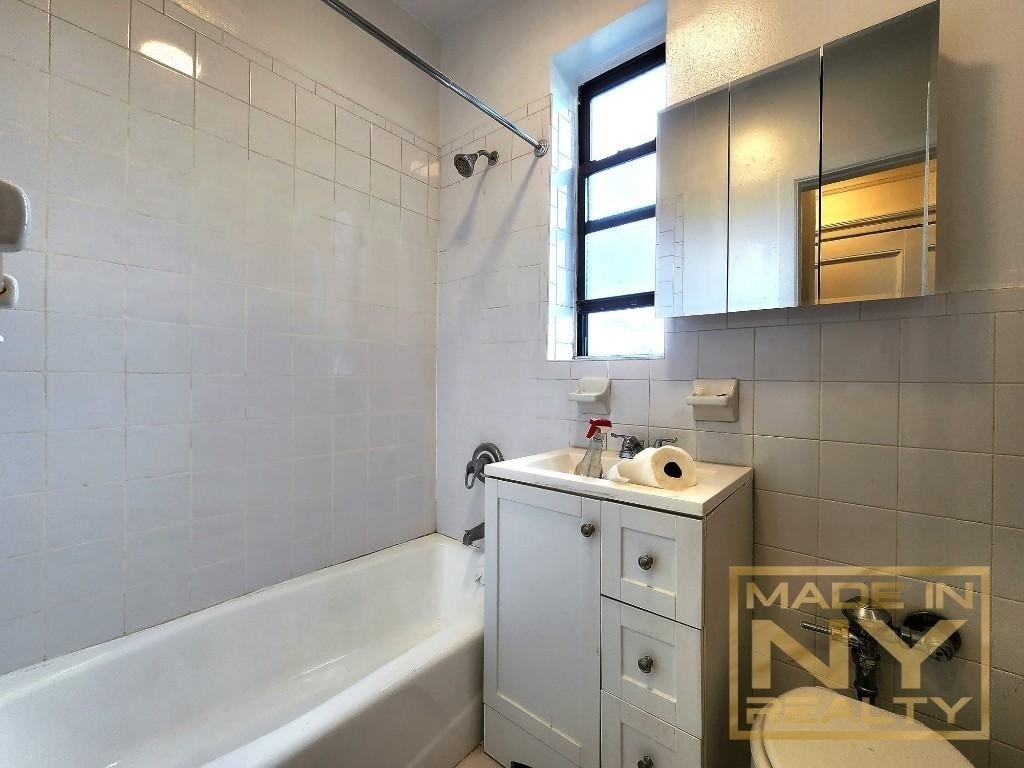 29-07 31st Avenue - Photo 4