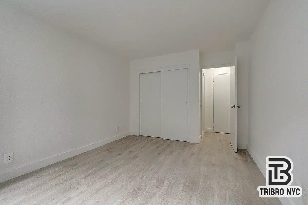 139 E 27th Street - Photo 3