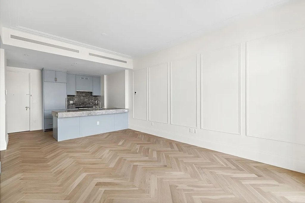 250 E 21st Street - Photo 2
