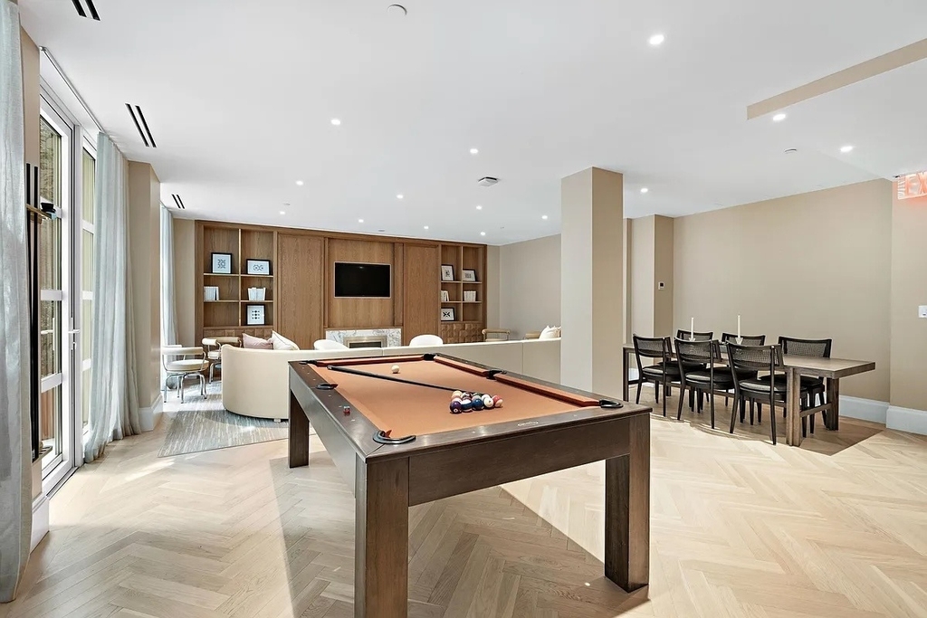 250 E 21st Street - Photo 11