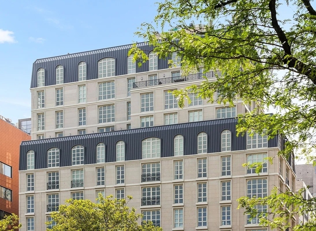 250 E 21st Street - Photo 17